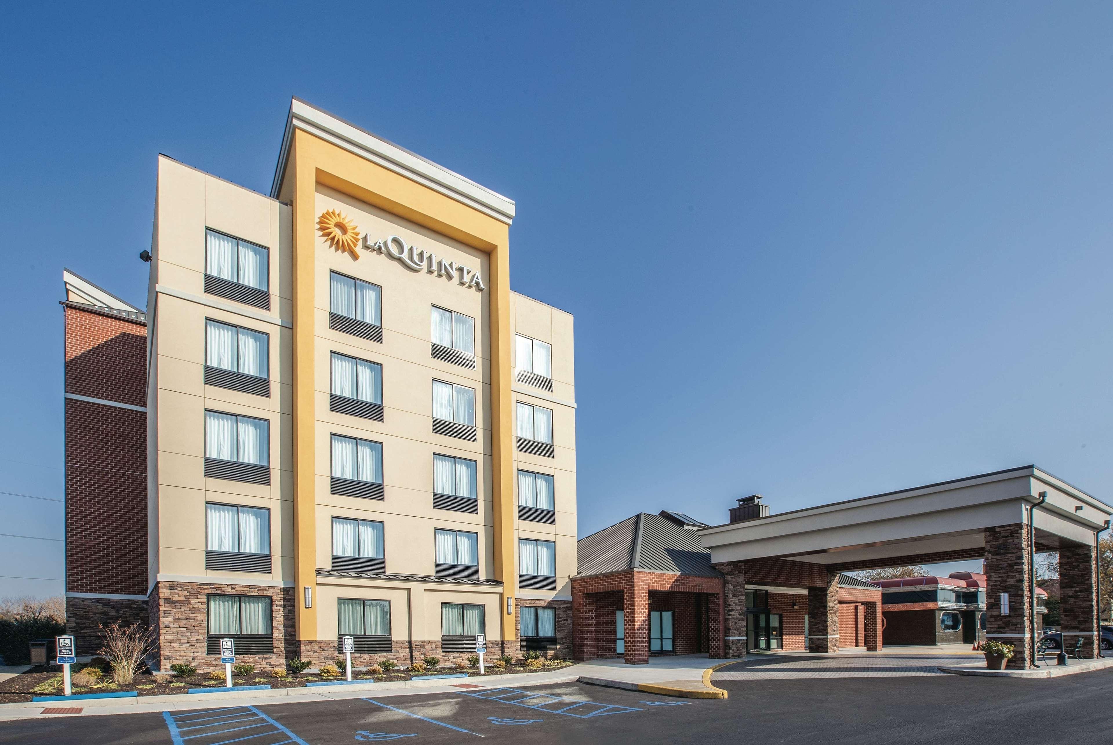 La Quinta By Wyndham Philadelphia Airport Hotel Essington Bagian luar foto