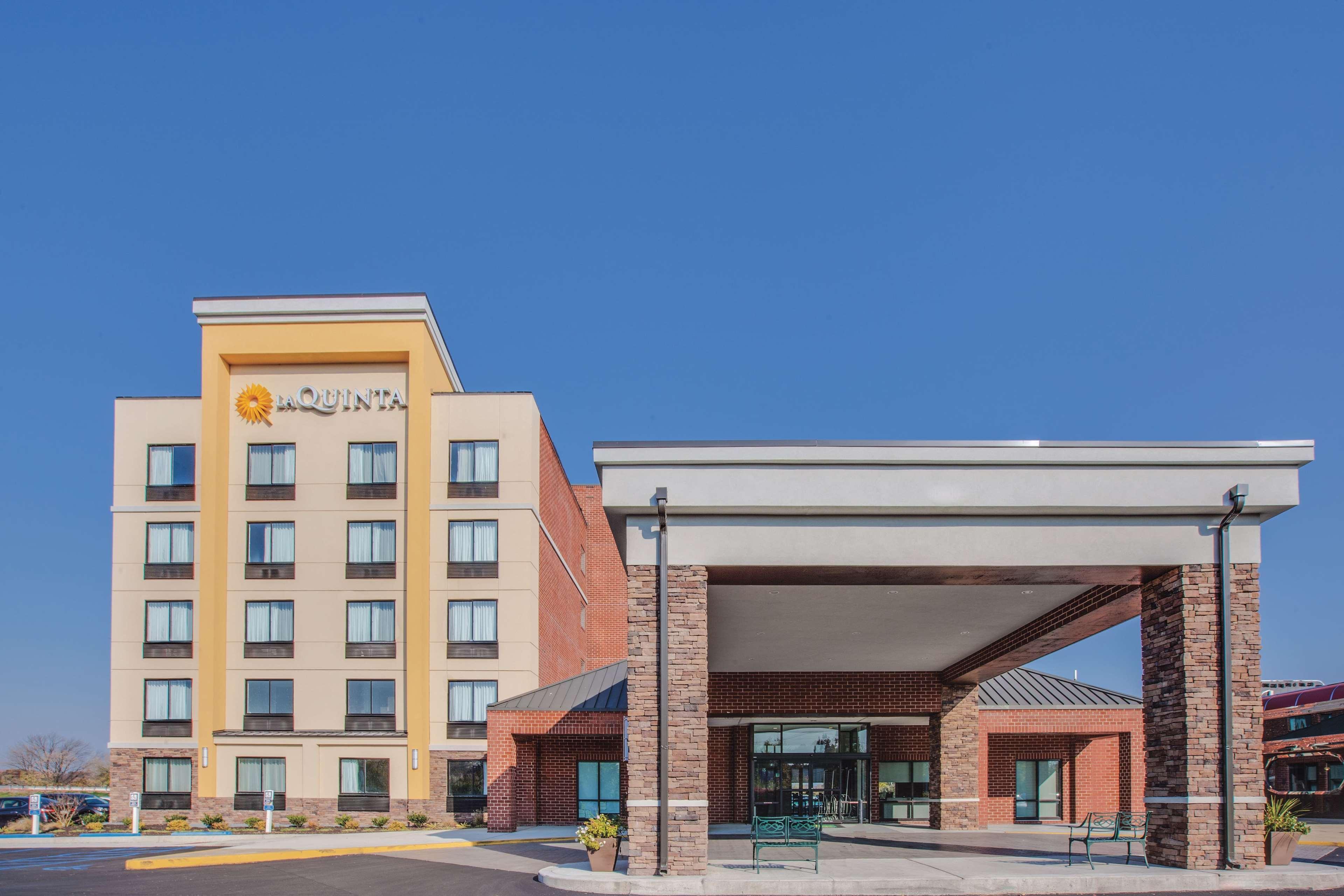 La Quinta By Wyndham Philadelphia Airport Hotel Essington Bagian luar foto