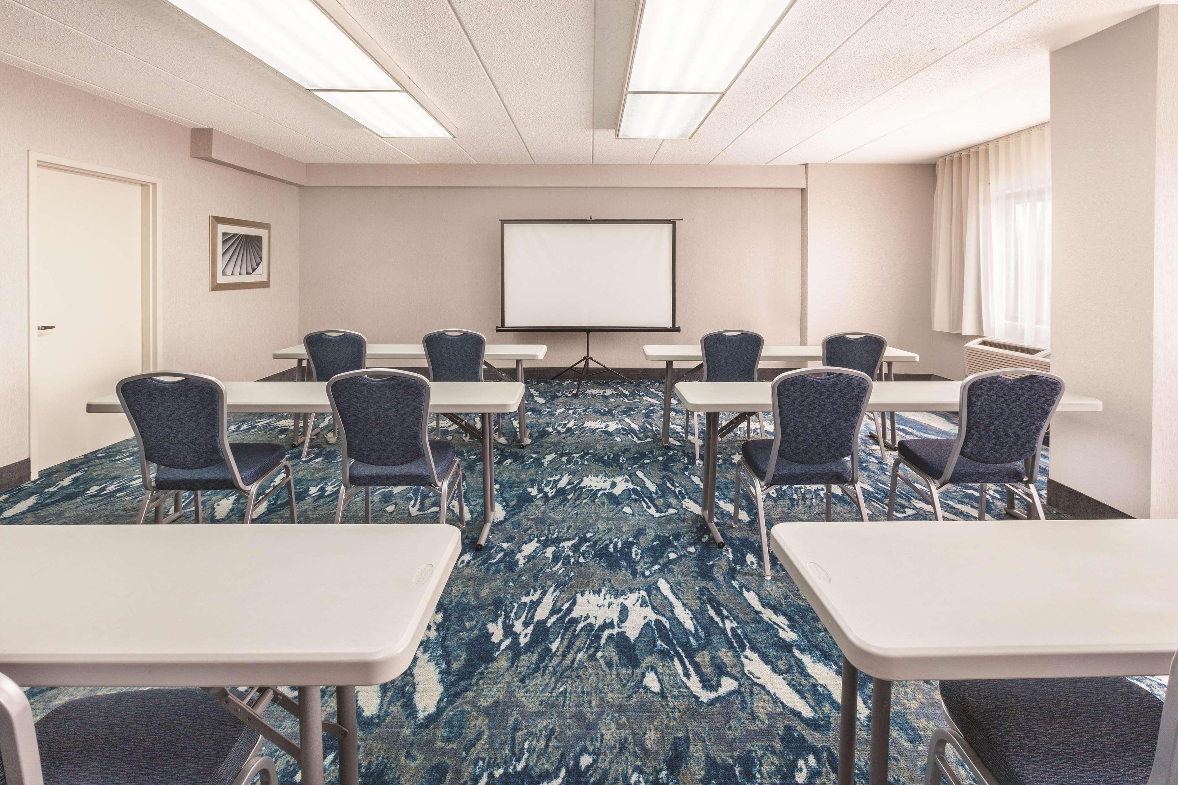 La Quinta By Wyndham Philadelphia Airport Hotel Essington Bagian luar foto