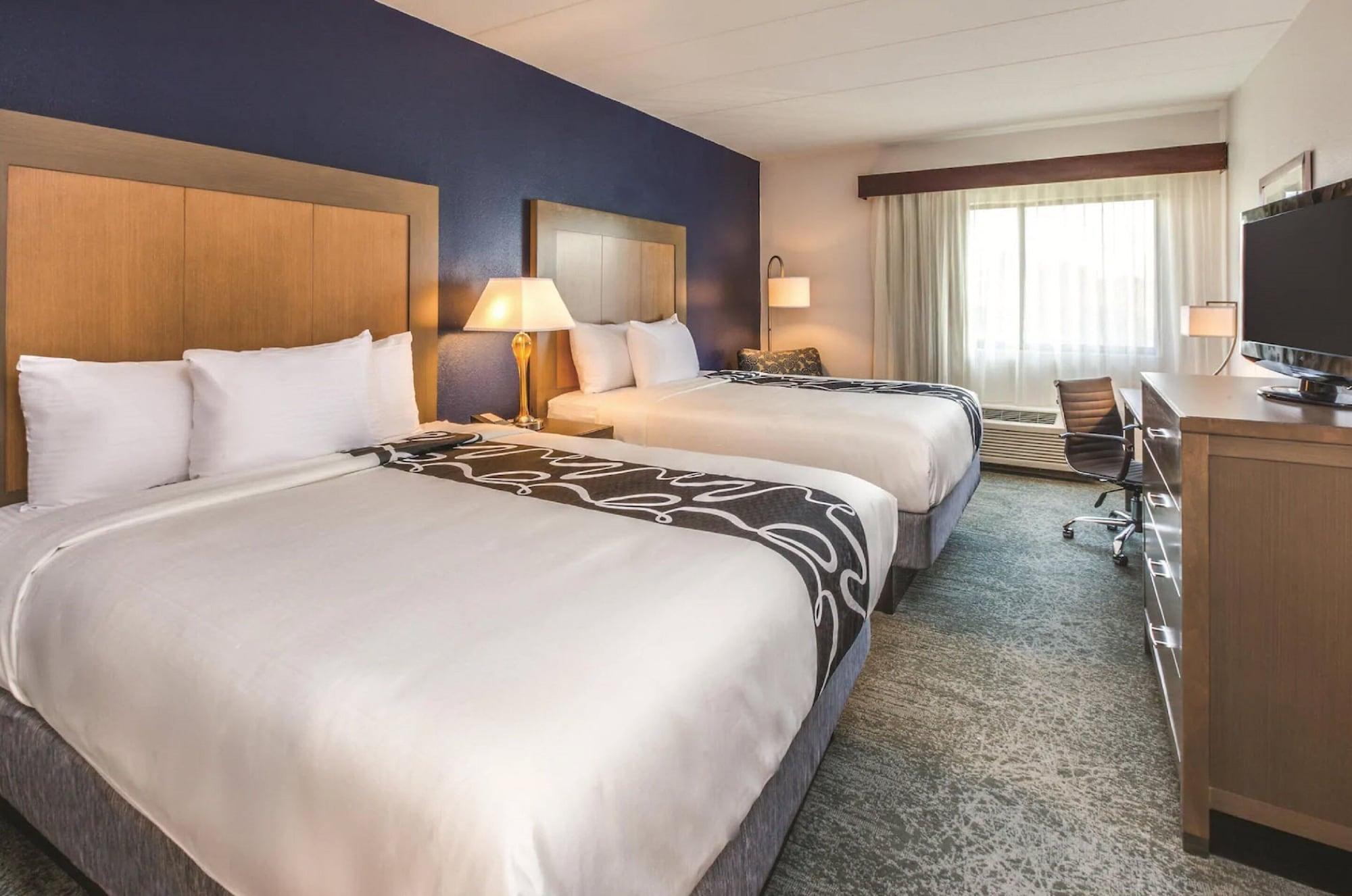 La Quinta By Wyndham Philadelphia Airport Hotel Essington Bagian luar foto